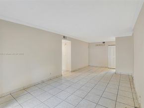 104 Gardens Dr 103, Pompano Beach FL 33069