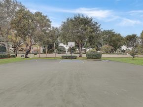 104 Gardens Dr 103, Pompano Beach FL 33069