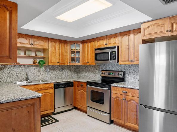 500 Three Islands Blvd 917, Hallandale Beach FL 33009