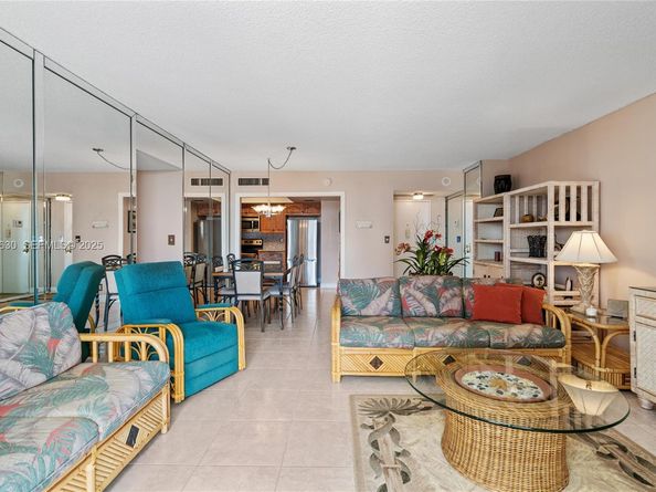 500 Three Islands Blvd 917, Hallandale Beach FL 33009