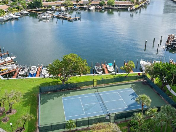 500 Three Islands Blvd 917, Hallandale Beach FL 33009