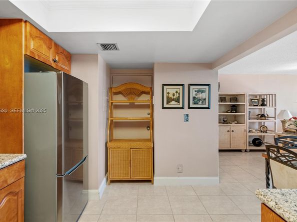 500 Three Islands Blvd 917, Hallandale Beach FL 33009