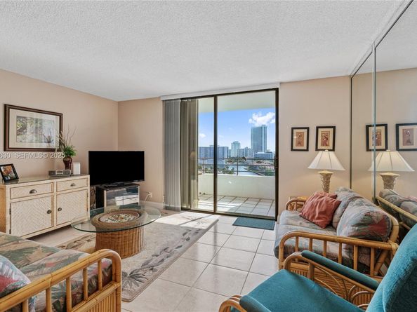 500 Three Islands Blvd 917, Hallandale Beach FL 33009