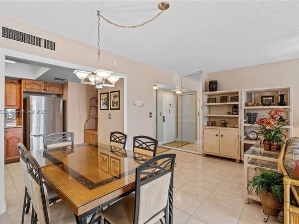 500 Three Islands Blvd 917, Hallandale Beach FL 33009