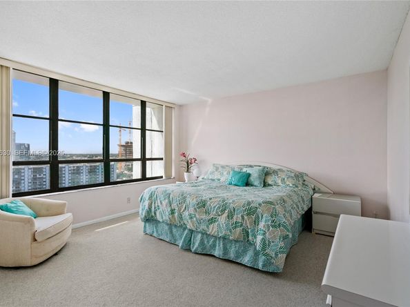 500 Three Islands Blvd 917, Hallandale Beach FL 33009