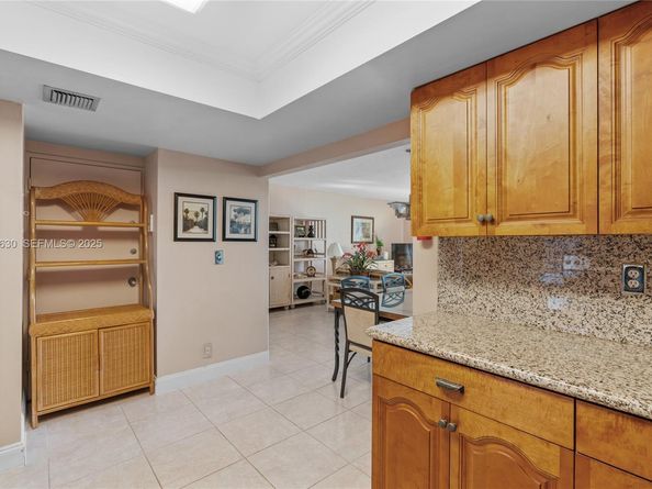 500 Three Islands Blvd 917, Hallandale Beach FL 33009