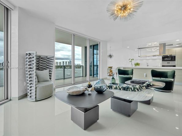 17301 Biscayne Blvd 910, North Miami Beach FL 33160