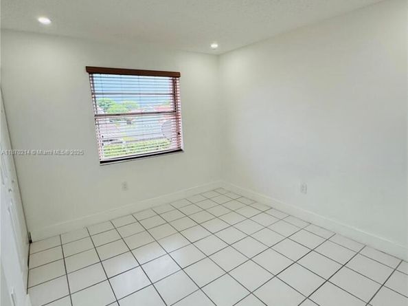 15280 SW 80th St 3, Miami FL 33193