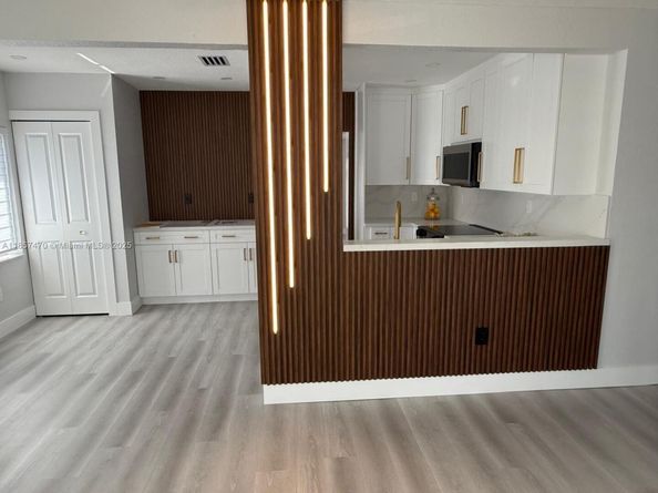 3601 NW 4th St, Miami FL 33125
