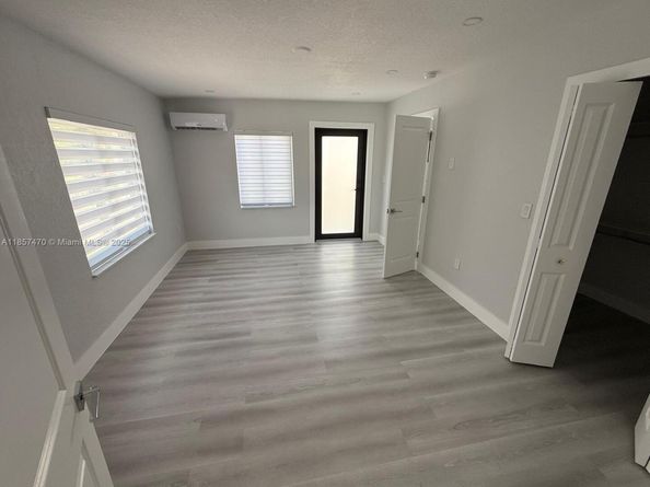 3601 NW 4th St, Miami FL 33125
