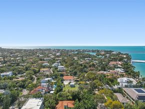 425 Harbor Dr, Key Biscayne FL 33149