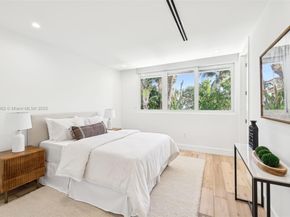 425 Harbor Dr, Key Biscayne FL 33149