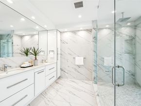 425 Harbor Dr, Key Biscayne FL 33149