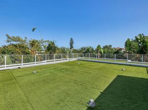 425 Harbor Dr, Key Biscayne FL 33149