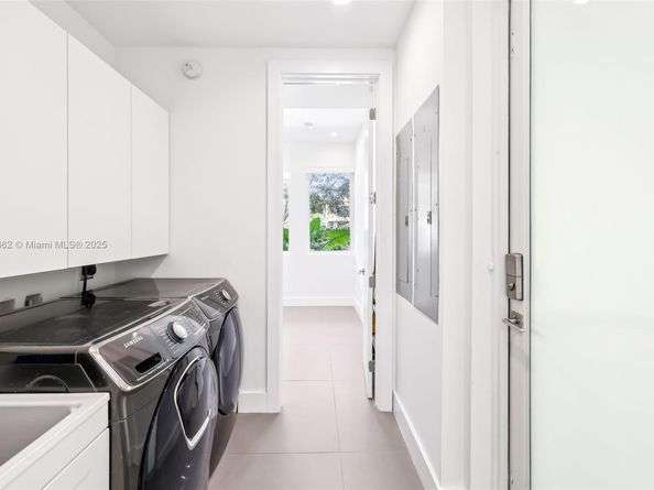 425 Harbor Dr, Key Biscayne FL 33149
