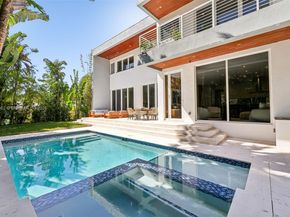 425 Harbor Dr, Key Biscayne FL 33149