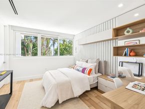 425 Harbor Dr, Key Biscayne FL 33149