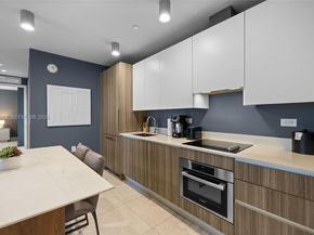 239 SW 9th St 2303, Miami FL 33130