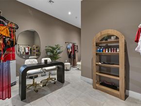 239 SW 9th St 2303, Miami FL 33130