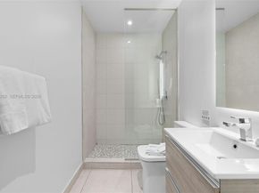 239 SW 9th St 2303, Miami FL 33130