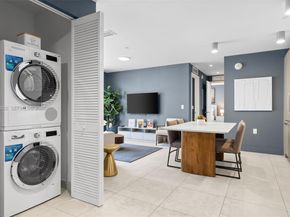 239 SW 9th St 2303, Miami FL 33130