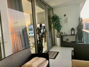 200 Biscayne Boulevard Way 4011, Miami FL 33131