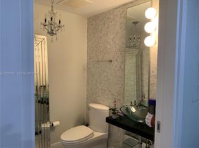 200 Biscayne Boulevard Way 4011, Miami FL 33131