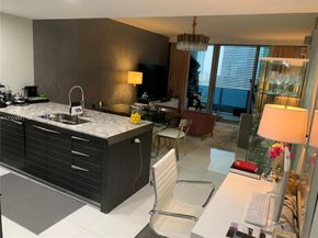 200 Biscayne Boulevard Way 4011, Miami FL 33131