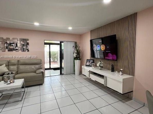 13466 SW 62nd St 105B, Miami FL 33183