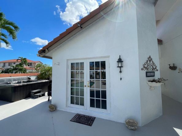 6953 Columbia Ct, Margate FL 33063