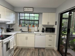 3309 Water Oak Dr 1304, Hollywood FL 33021