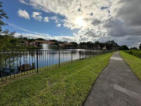 3309 Water Oak Dr 1304, Hollywood FL 33021