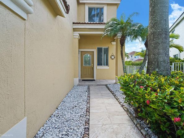 1428 CANARY ISLAND Drive, Weston FL 33327