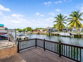 10981 SW 44th St, Miami FL 33165