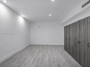 10981 SW 44th St, Miami FL 33165