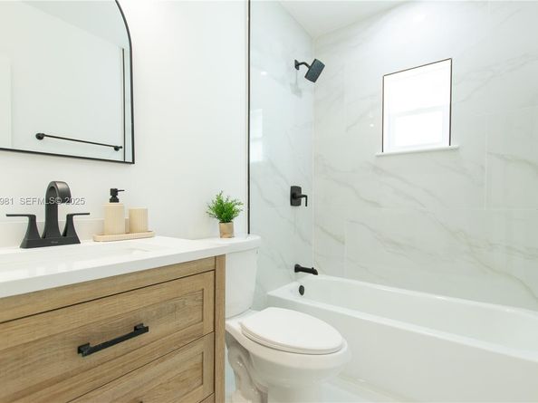 6210 Kimberly Blvd, North Lauderdale FL 33068