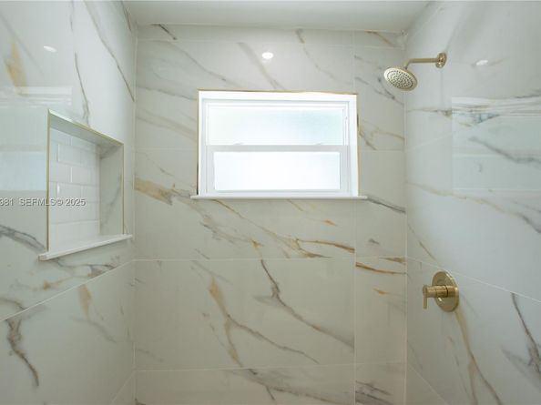 6210 Kimberly Blvd, North Lauderdale FL 33068