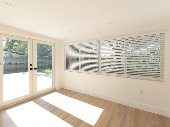 6210 Kimberly Blvd, North Lauderdale FL 33068