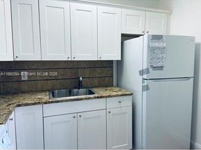 1300 Salzedo St 5, Coral Gables FL 33134