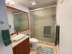 5085 NW 7th St 906, Miami FL 33126