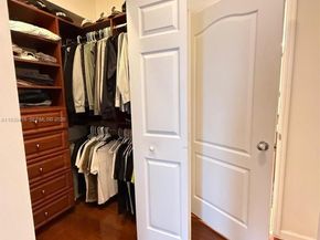 5085 NW 7th St 906, Miami FL 33126