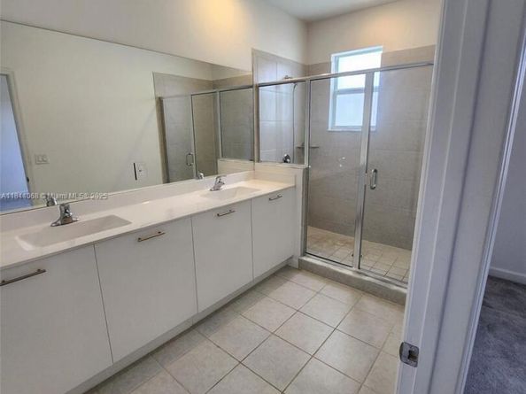12525 NW 23rd Pl, Miami FL 33167
