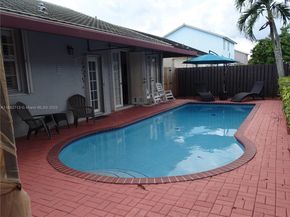 15963 SW 97th Ter, Miami FL 33196