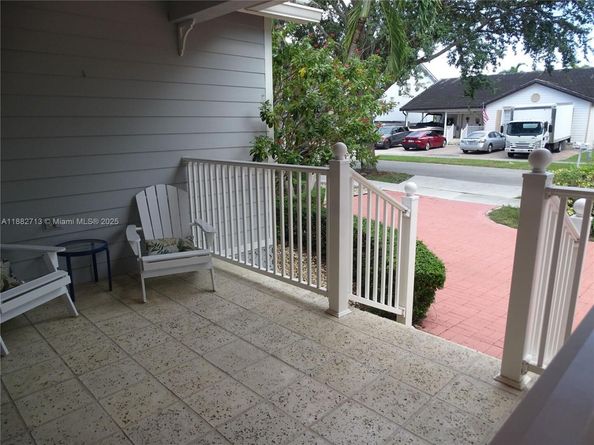 15963 SW 97th Ter, Miami FL 33196