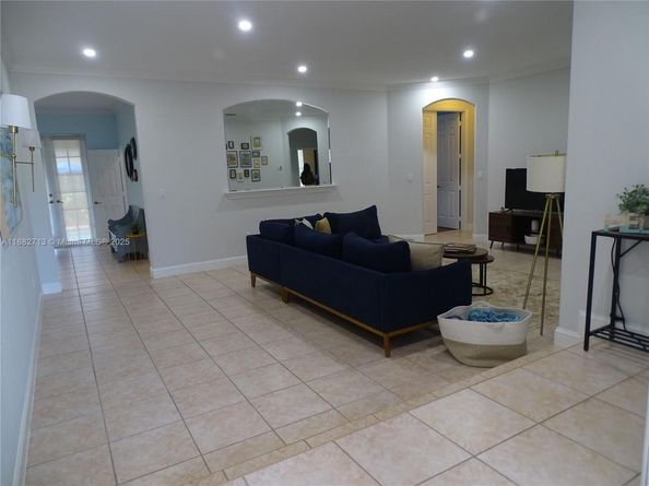 15963 SW 97th Ter, Miami FL 33196
