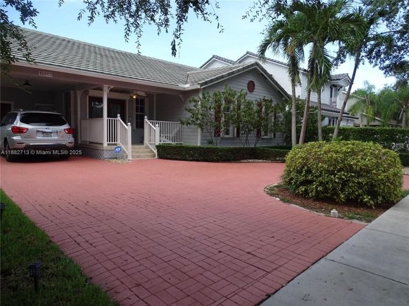 15963 SW 97th Ter, Miami FL 33196