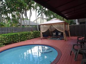 15963 SW 97th Ter, Miami FL 33196