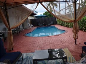 15963 SW 97th Ter, Miami FL 33196