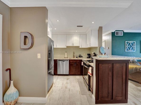 700 Layne Blvd 123, Hallandale Beach FL 33009