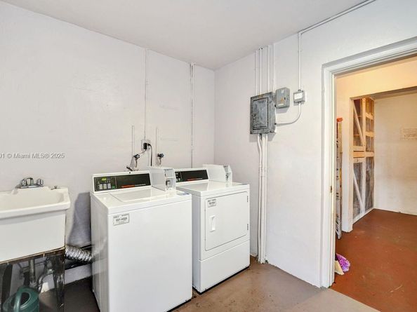 700 Layne Blvd 123, Hallandale Beach FL 33009